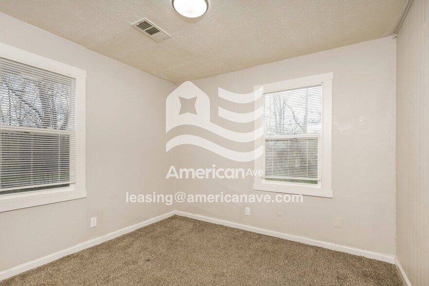 Building Photo - 1107 Tennyson Ave