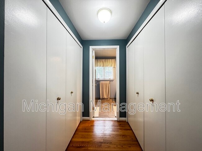 Building Photo - 42098 Banbury Rd