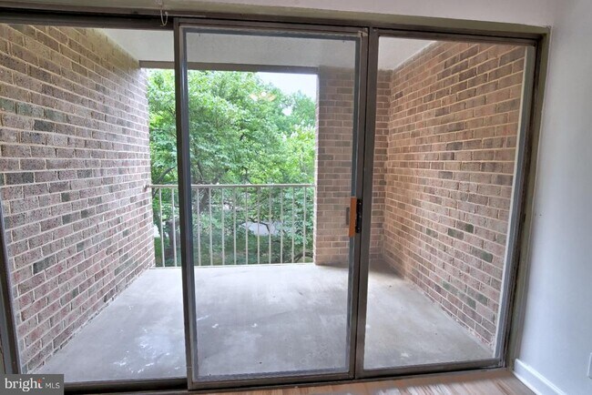 Building Photo - 1580 Moorings Dr