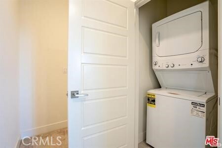 Building Photo - 18339 Iris Ln