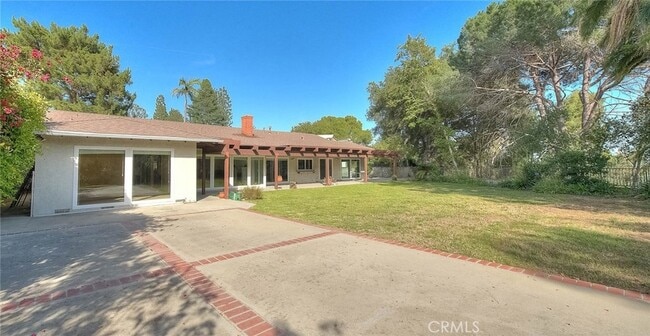 Building Photo - 16612 Park Ln Cir