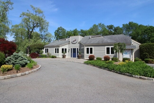 Building Photo - 3303 Morgan Dr