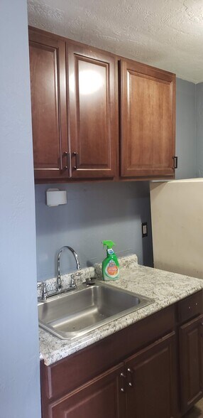 Building Photo - 120 S Graham St