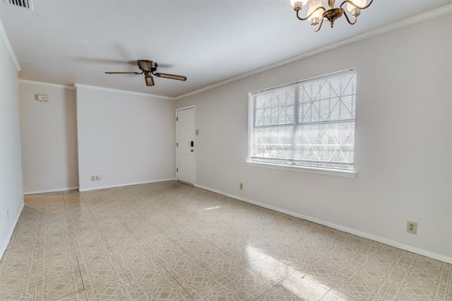 Building Photo - 1229 Greenbrier Dr