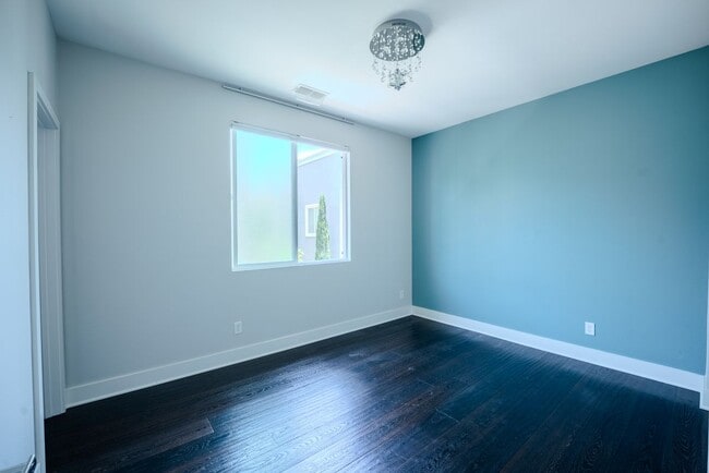 Building Photo - 7870 Civita Blvd