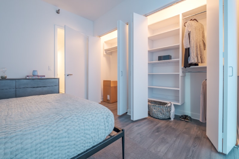 Building Photo - 206 W Hubbard St