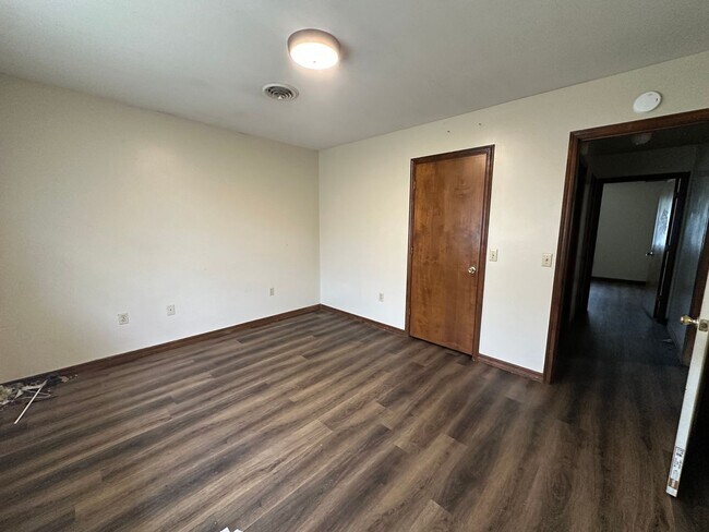 Building Photo - 405 N Inglewood, Apt 25-28
