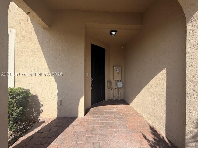 Building Photo - 11540 SW 151 Ave