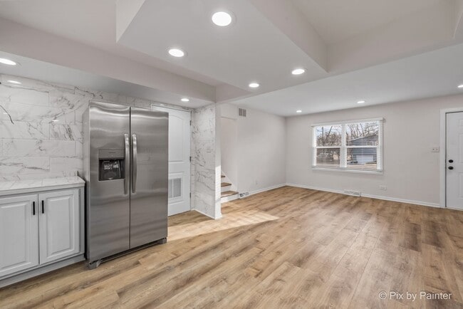 Building Photo - 1019 Maple St