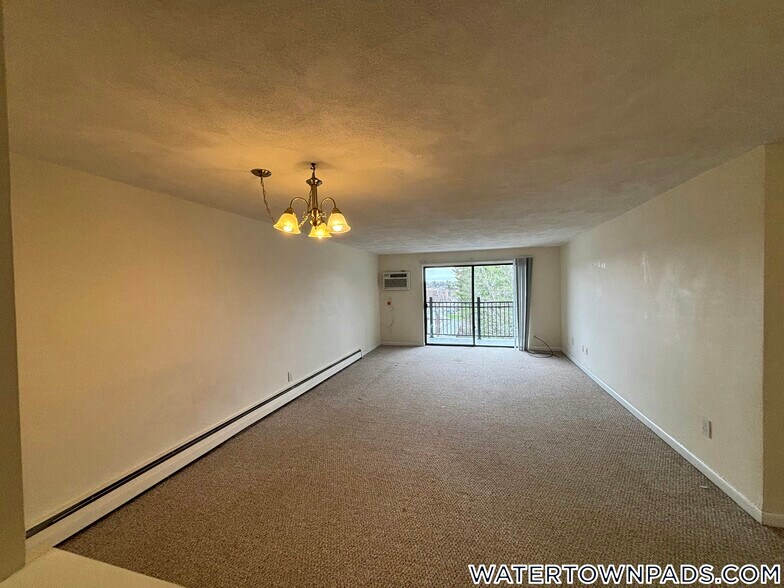 Building Photo - 24 Whites Ave