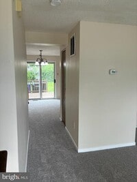 Building Photo - 1537 Violet Dr