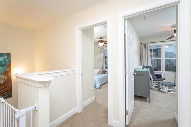 Building Photo - Spacious Townhouse with BONUS THEATER ROOM