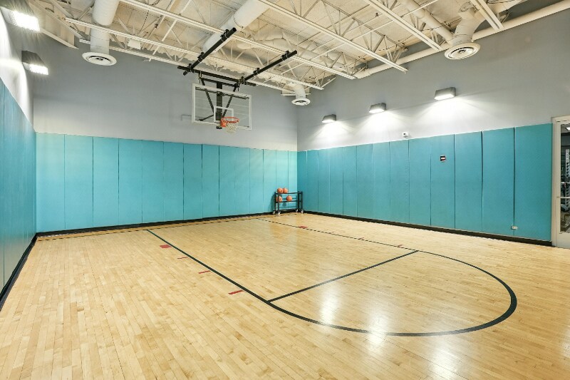 Building Photo - 335 E Ohio St