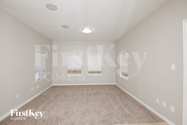 Building Photo - 1411 Springwood Dr