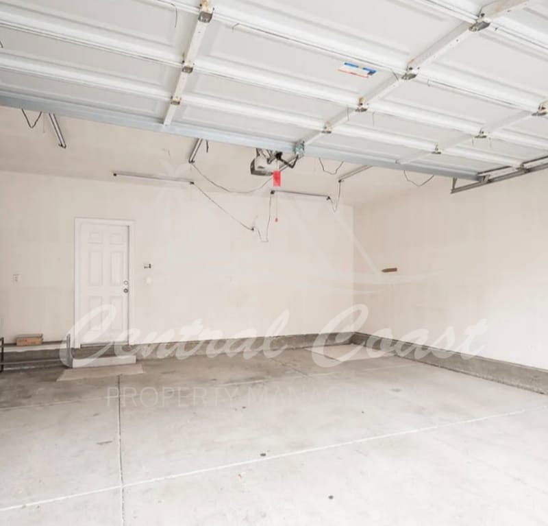Building Photo - 0 Cordoban Ln
