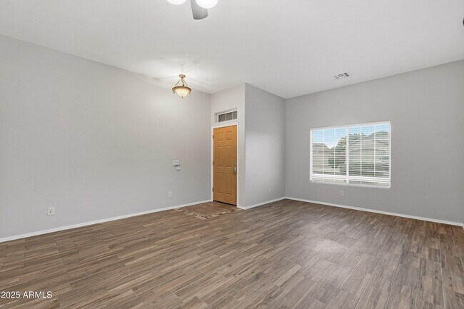 Building Photo - 2033 N 110th Ave