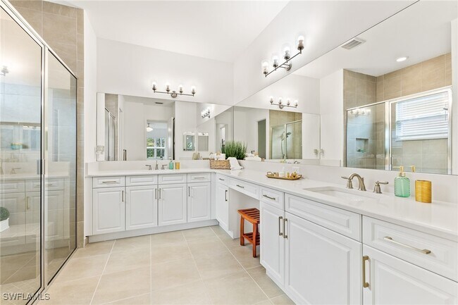 Building Photo - 12349 Dahlia Ct