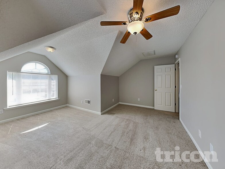Building Photo - 312 Buckthorne Dr