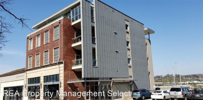 Primary Photo - 1 br, 1 bath House - 555 W. Jackson Avenue...