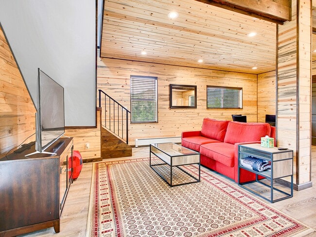 Building Photo - 785 Warren Gulch Rd