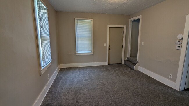 Building Photo - Charming 3-bedroom, 1-bath home in Canton