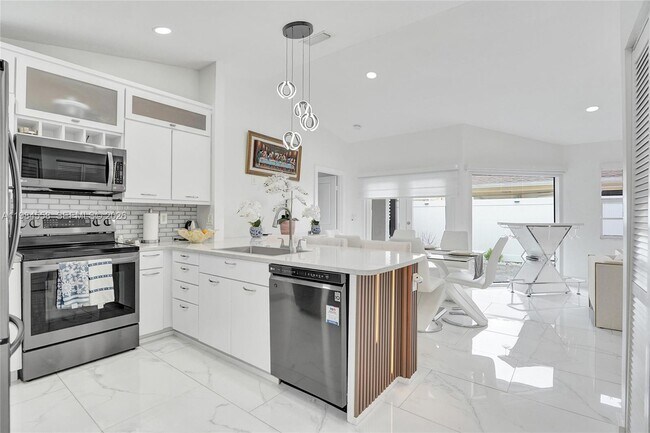 Building Photo - 11761 NW 12th St