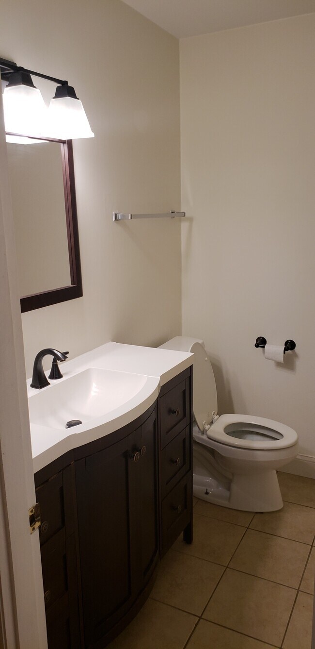 Building Photo - 6512 Springfield Dr