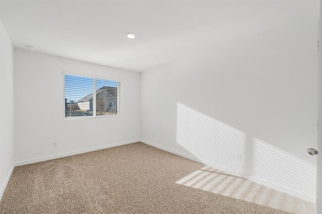 Building Photo - 709 Tranquility Ln