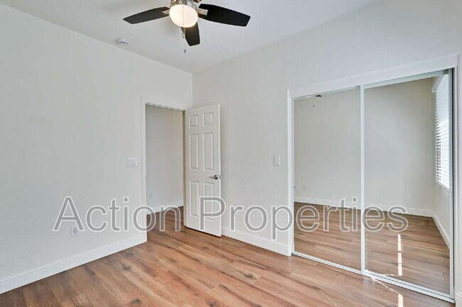 Building Photo - 675 W Esplanade Dr
