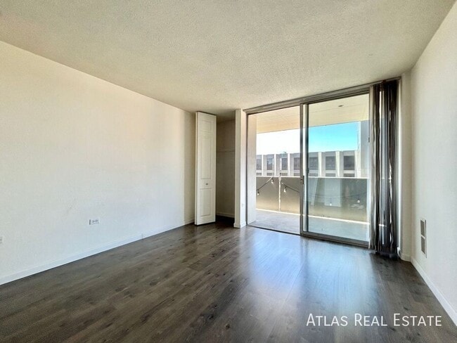 Building Photo - 909 Logan St