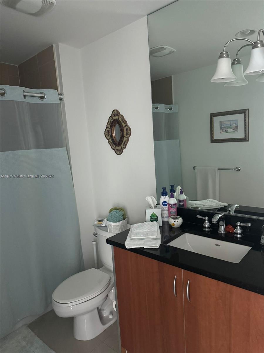 Building Photo - 300 S Biscayne Blvd