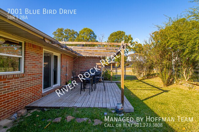 Building Photo - 7001 Blue Bird Dr