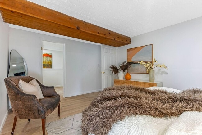 Building Photo - 3747 Christie Rd W