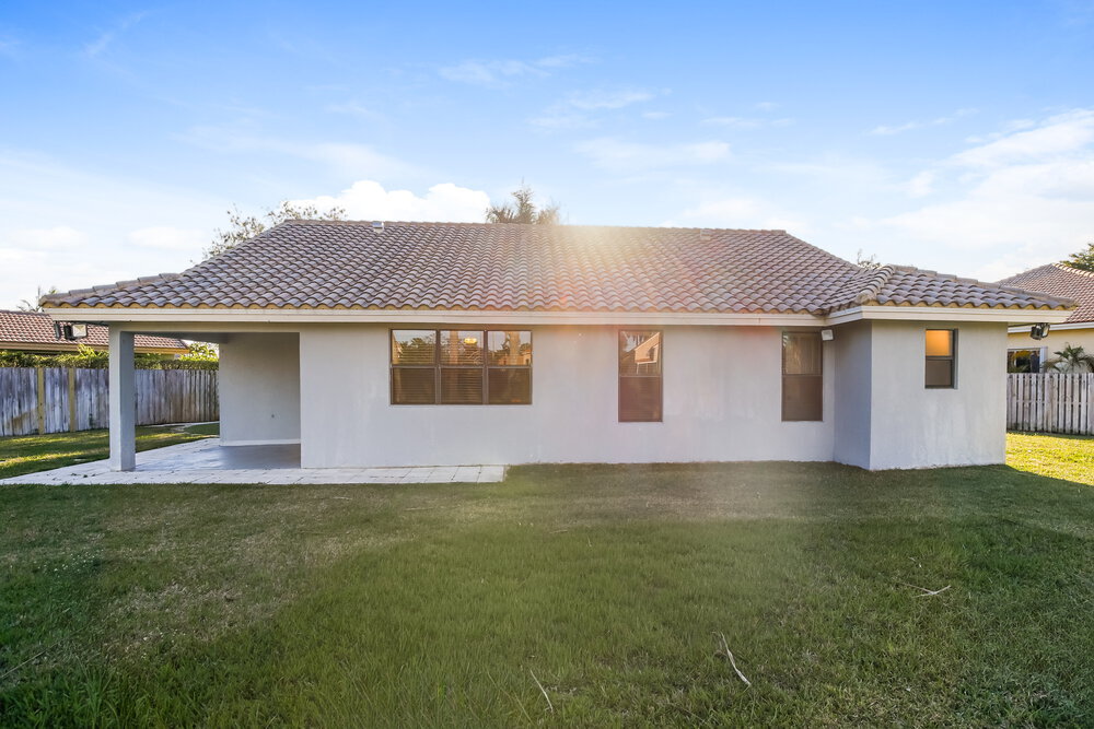 Building Photo - 487 SW 169th Terrace