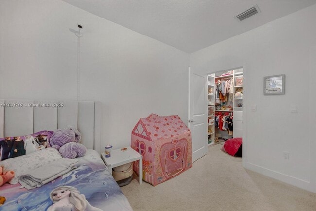 Building Photo - 156 SW 171st Ln