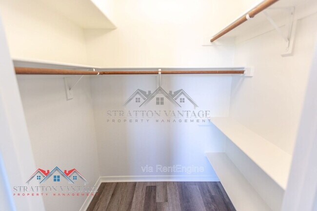 Building Photo - 4728 E Ron Rico Rd