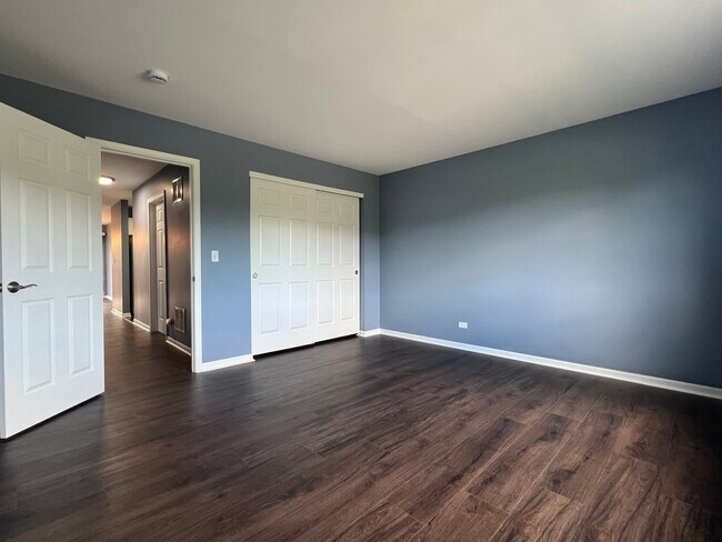 Building Photo - 3413 Blue Ridge Dr