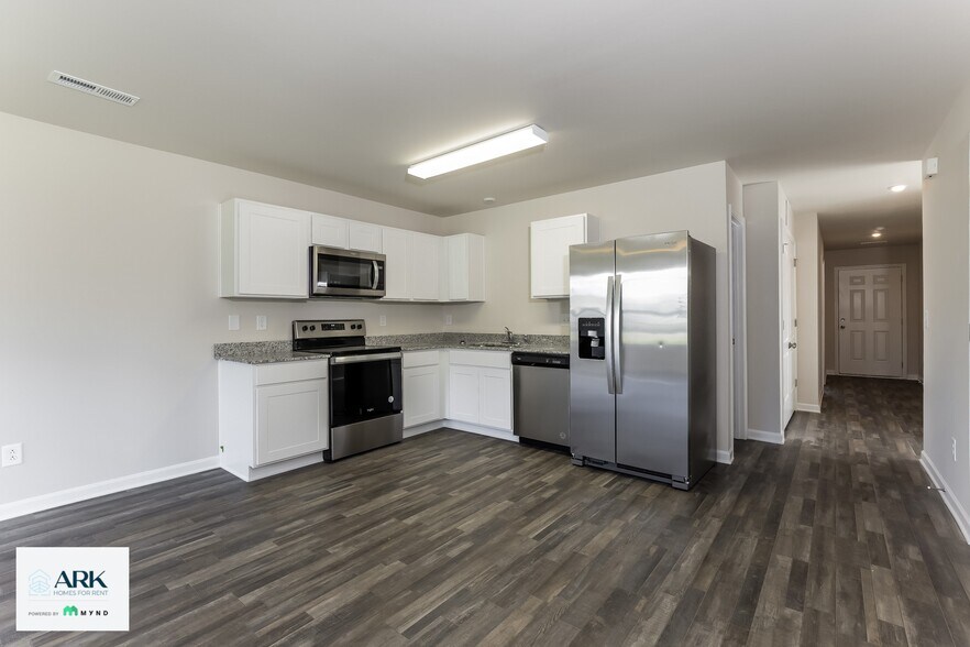 Building Photo - 1213 Fescue Rd