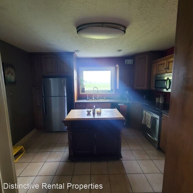 Building Photo - 3 br, 2 bath House - 4602 E 100 S