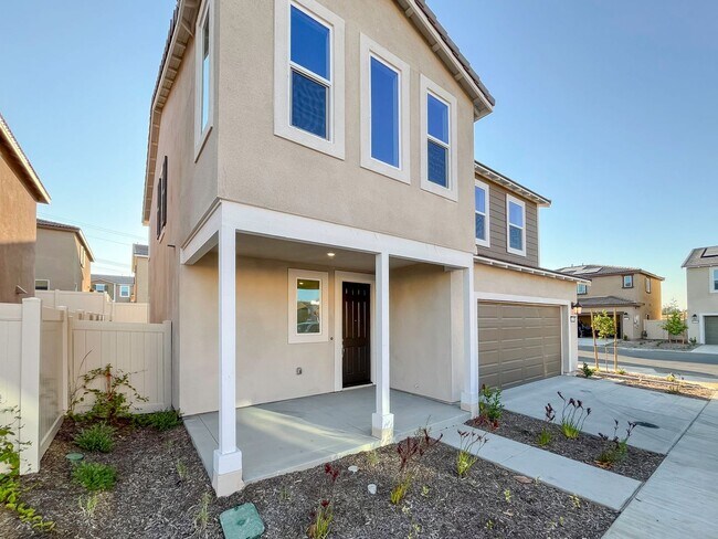 Building Photo - NEWER CONSTRUCTION ~SOLAR~ 3 BED 3 BATH BE...