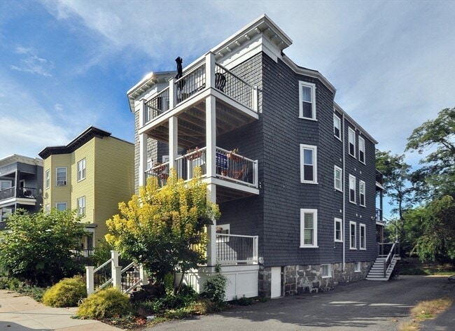 Building Photo - 27 Armandine St