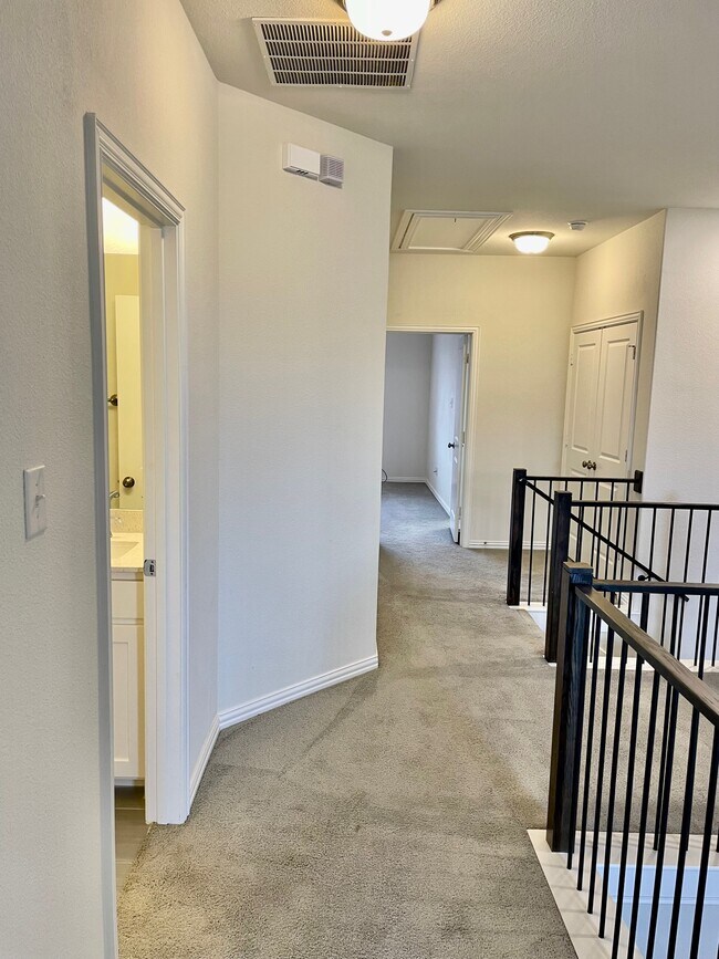 Building Photo - 4138 Cascade Sky Dr