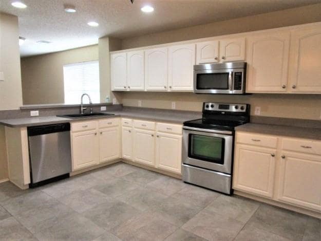 Building Photo - 9836 Carter Dr