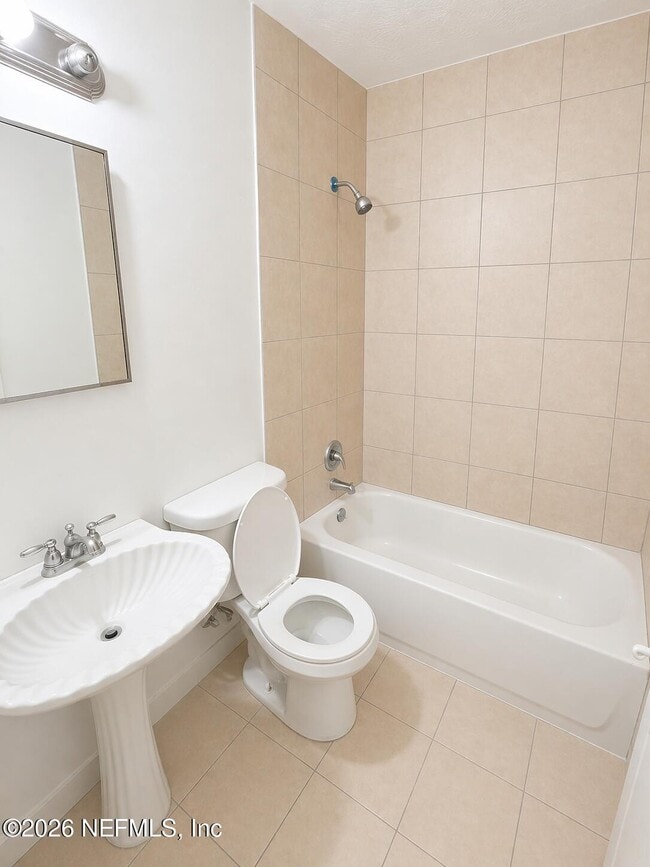 Building Photo - 7104 Ken Knight Dr W