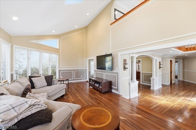 Building Photo - 1605 Justin Pl