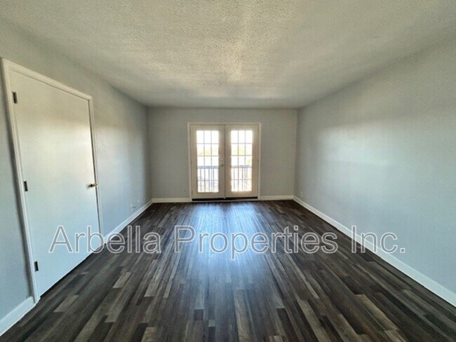 Building Photo - 103 Angeline Dr