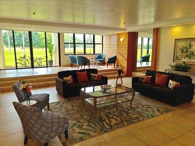 Building Photo - 16300 Golf Club Rd