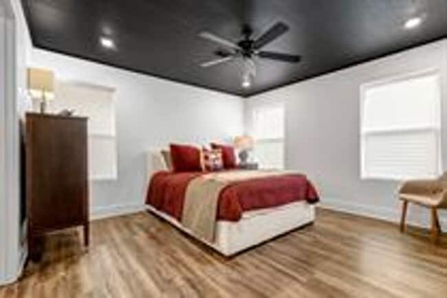 Building Photo - 15820 TX-21