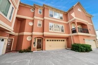 Building Photo - 825 Rosine St