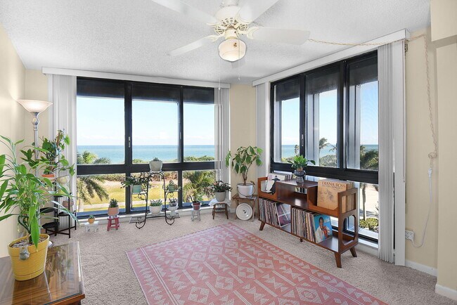 Building Photo - 801 S Ocean Dr
